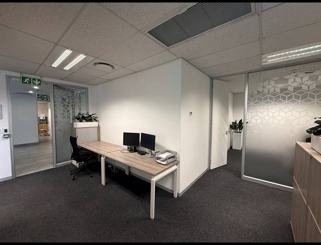 251M² OFFICE TO LET IN ROSEBANK